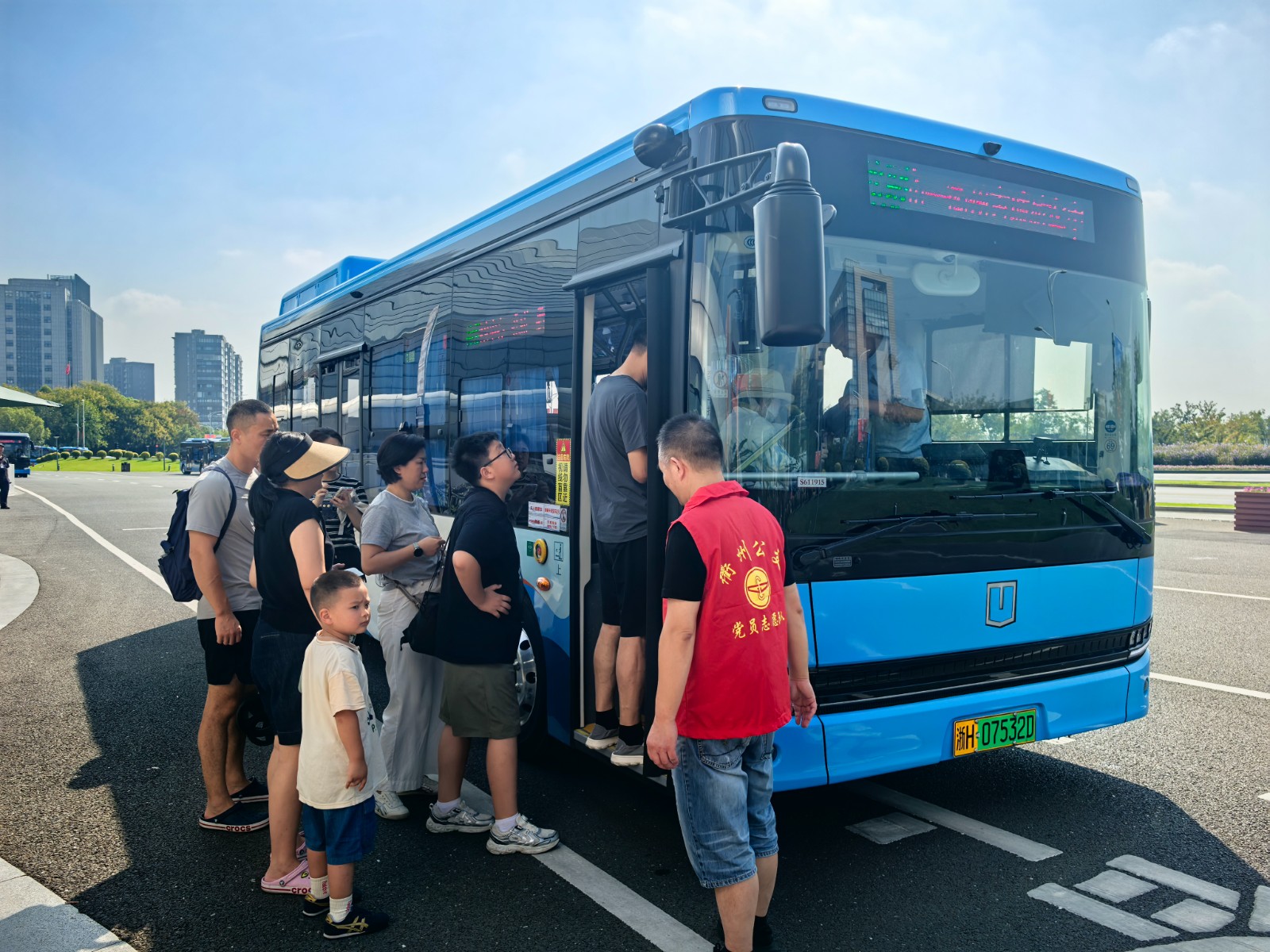 堅(jiān)守顯擔(dān)當(dāng)丨衢通集團(tuán)圓滿完成“雙節(jié)”假期服務(wù)保障工作